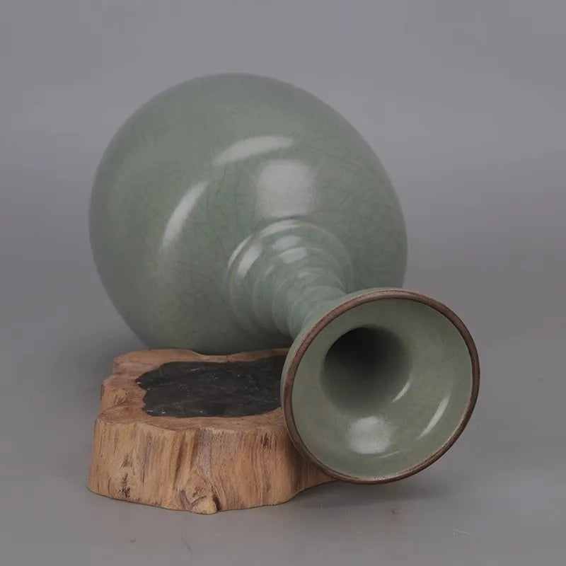 Seladon-Vase mit Bambusdekor – Qingliang-Tempel-Stil der Song-Dynastie