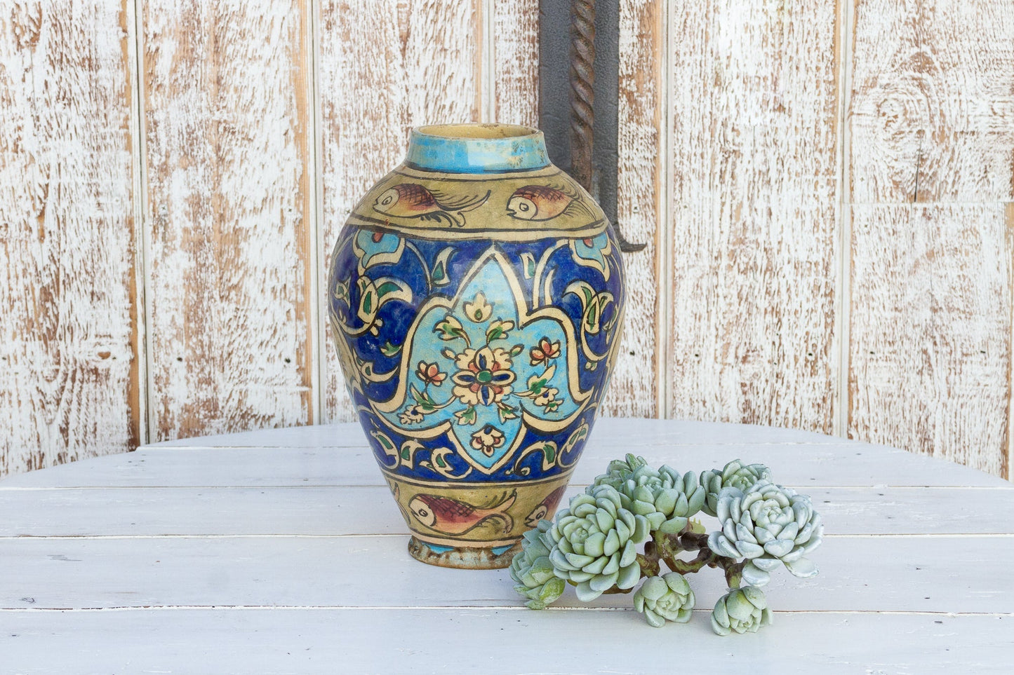 Beautiful Vintage Mughal Empire Painted Porcelain Vase