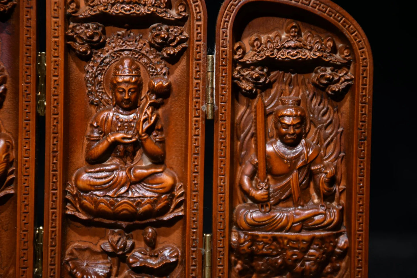 6"Tibetan Temple Collection Old Boxwood Guanyin Bodhisattva Eight Buddha Statue Buddhist altar Three open boxes Office
