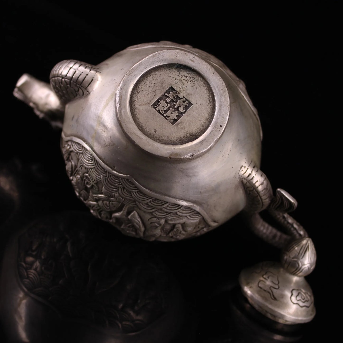 7"Tibetan Temple Collection Old Bronze Gilded Silver Mosaic Gem Eight Immortals Painting Dragon mouth flagon kettle teapot