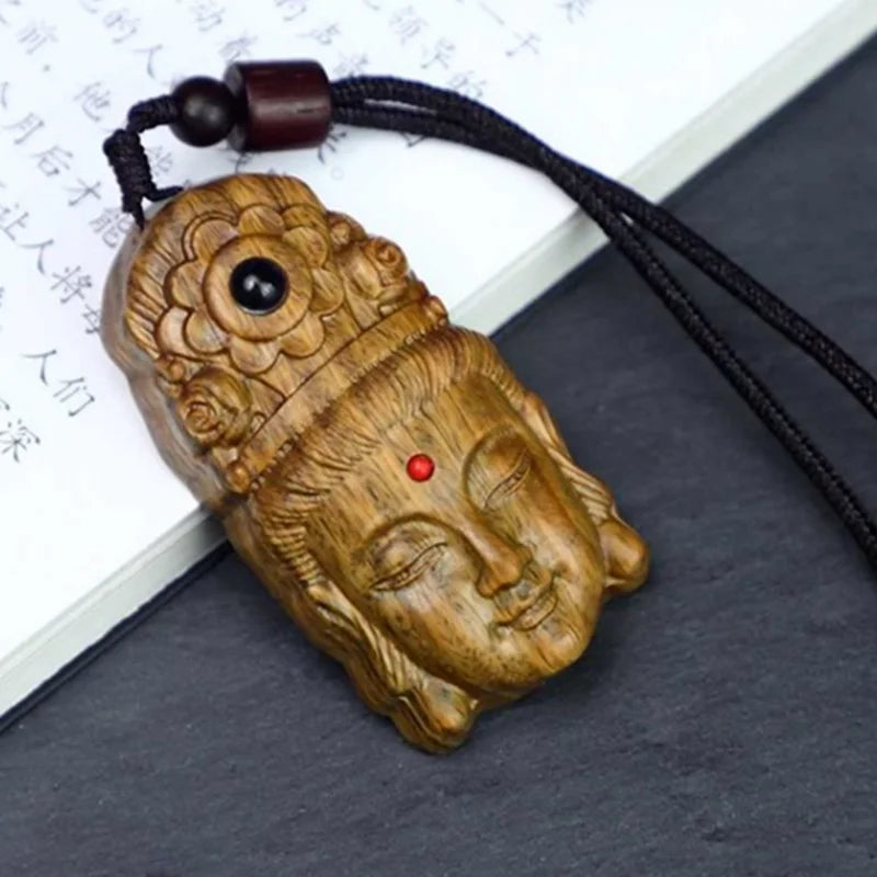 Grünes Sandelholz Kwan Yin Maske Netsuke – Geschnitzte Figur 5,5 cm