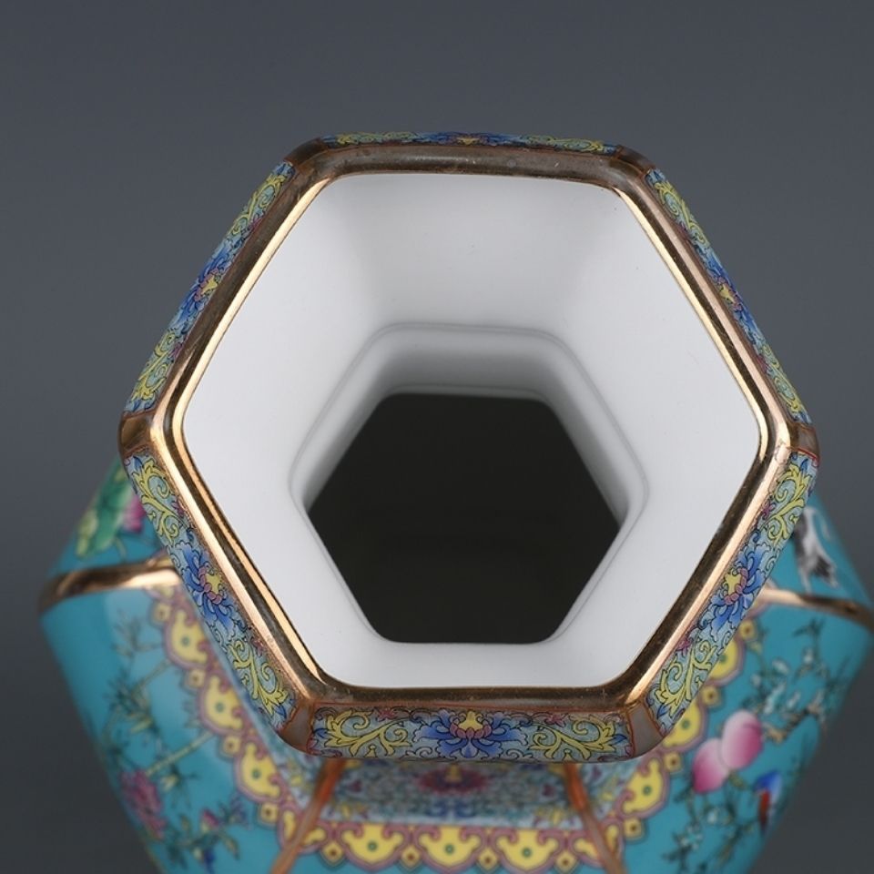 Ceramic and Porcelain Chinese Vase with Traditional Design