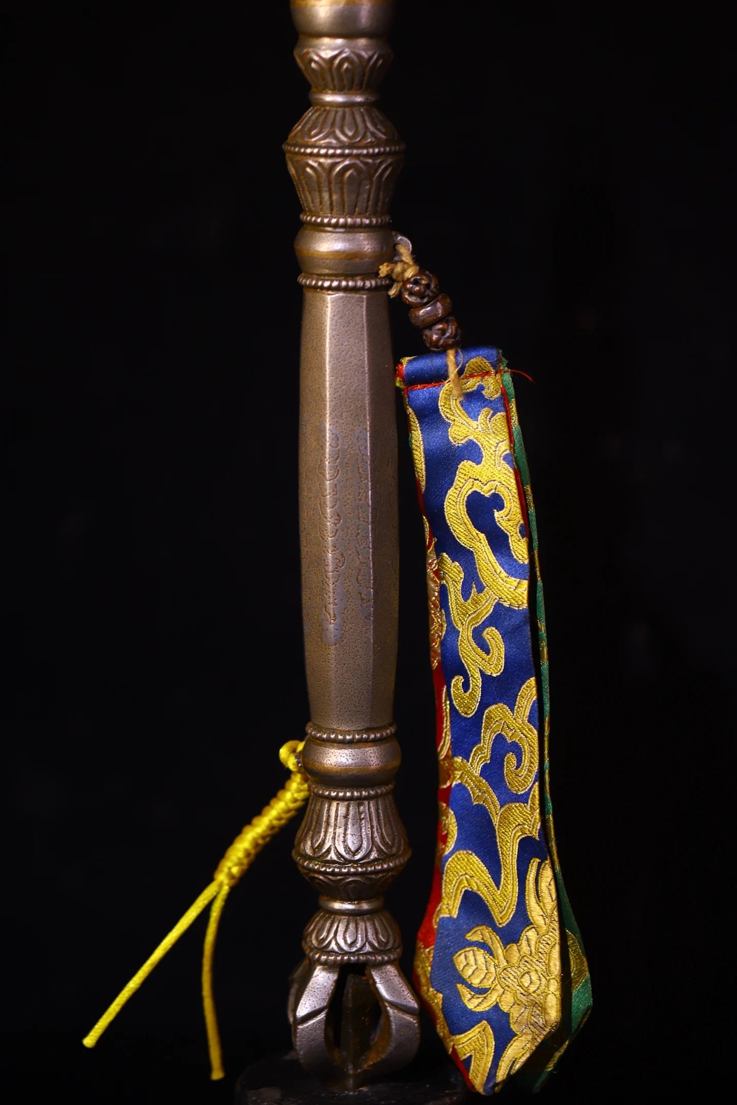 16" Cinnabar Vajra Phurpa with Bodhi Root Base – Temple Dorje Mace