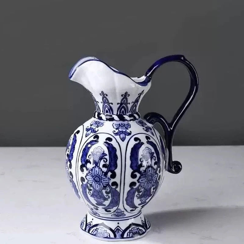 Exquisite Blue-and-White Porcelain Vase – Antique-Style Flower Container