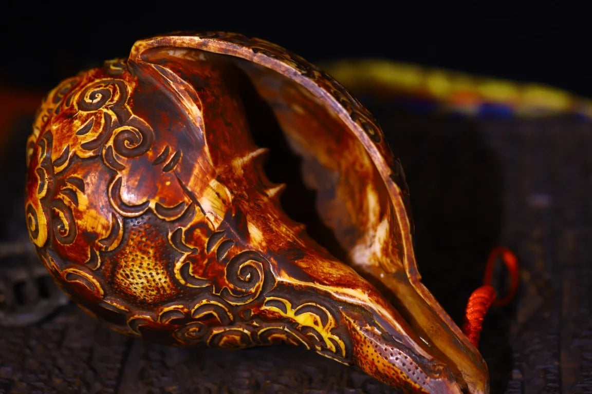8" Natural Conch Jambhala Buddha Amulet