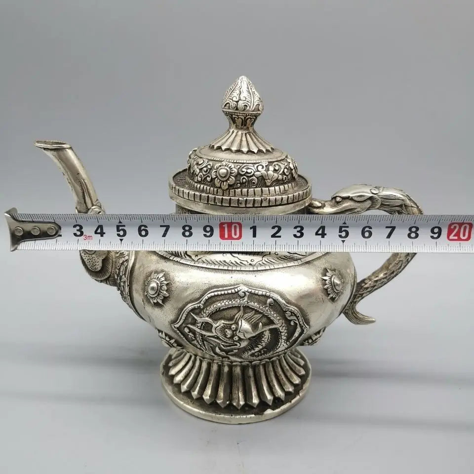 Exquisite alte chinesische Tibet Silber handgeschnitzte Drachenflasche / Teekanne