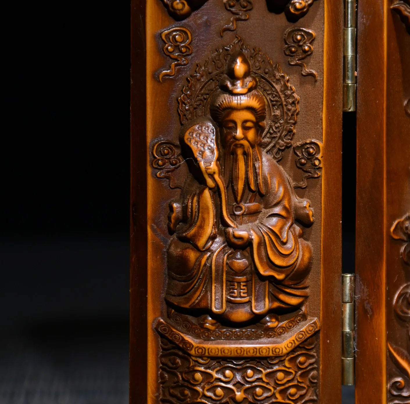 Tibetan Temple Boxwood Laozi Statue – Taishang Laojun with Three Open Boxes (4")