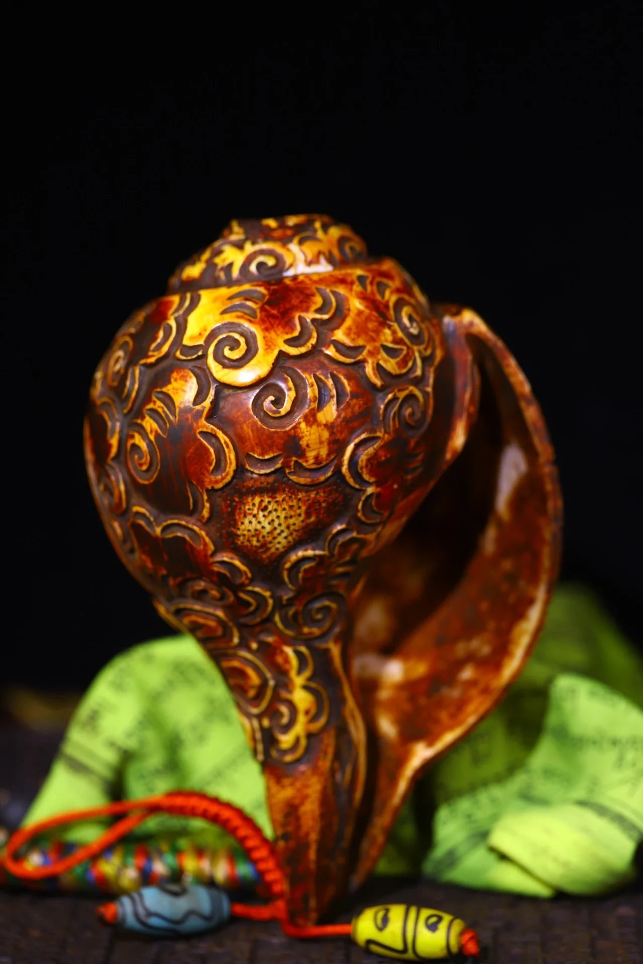 8" Natural Conch Jambhala Buddha Amulet