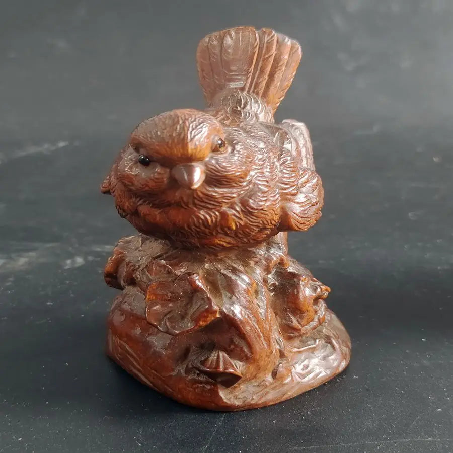 Buchsbaum Elster Netsuke Figur – Chinesische Sammlerminatur