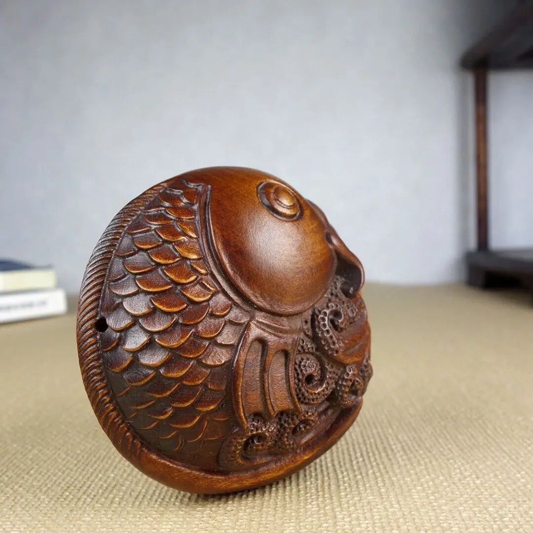 Asian Hand Carved Boxwood Netsuke Figurine cute Fish fengshui Carp statue curio