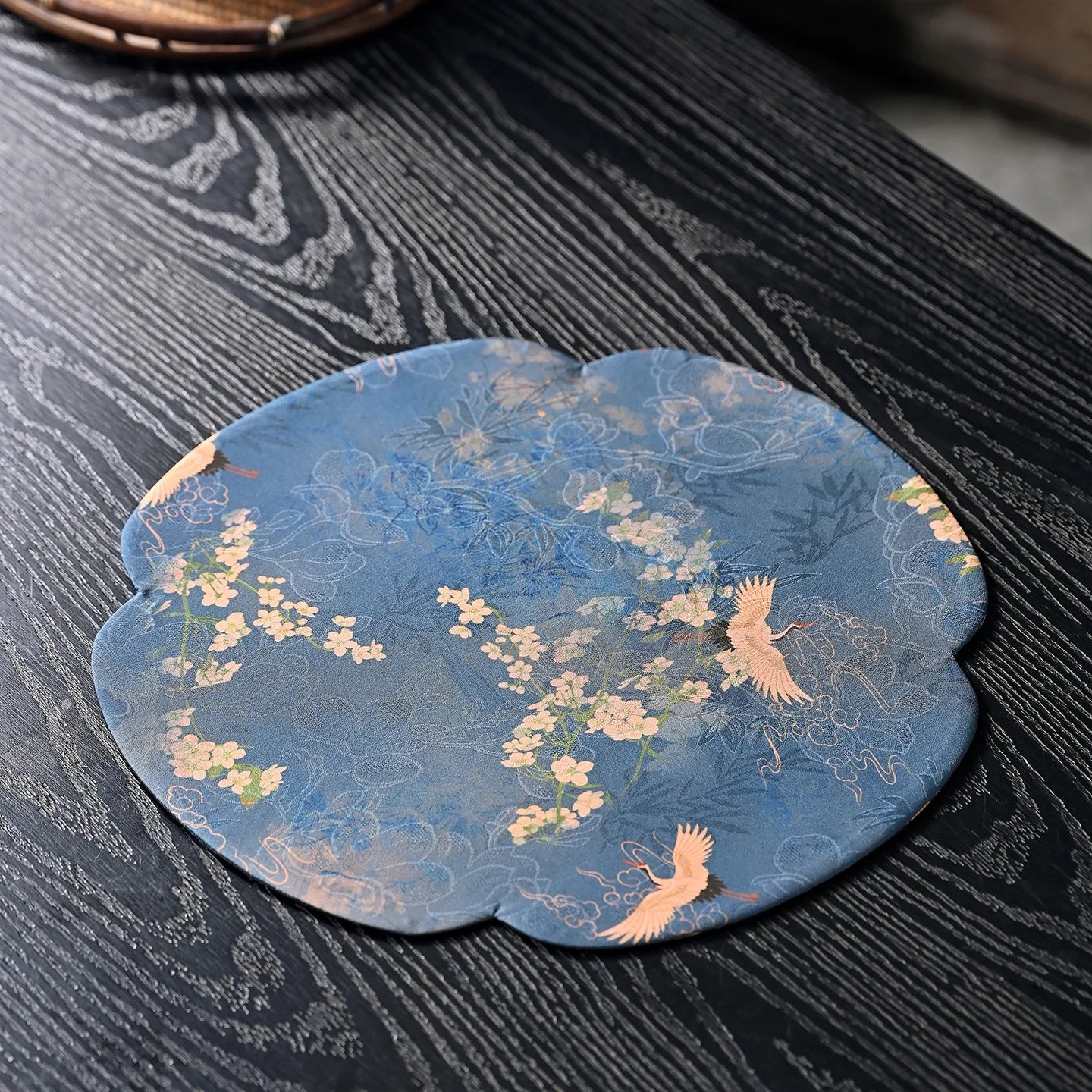 Handgemachte chinesische Zen-Wolken Seidentischmatte – Asiatische Heimdekoration