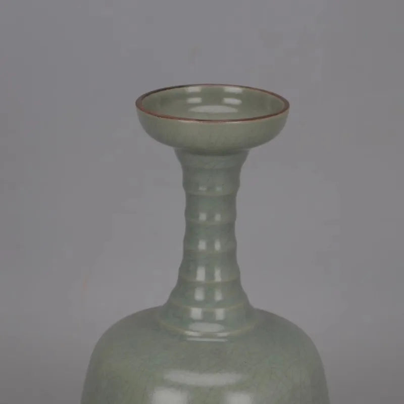 Seladon-Vase mit Bambusdekor – Qingliang-Tempel-Stil der Song-Dynastie
