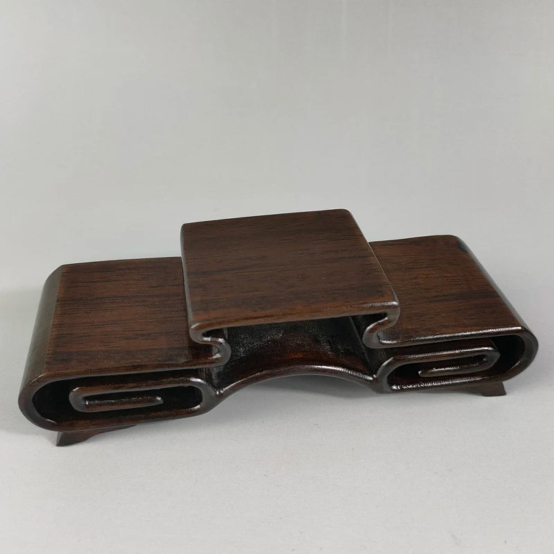 Handgefertigter Dreifach-Präsentationsständer aus Holz – für Schnupftabakflaschen & Figuren