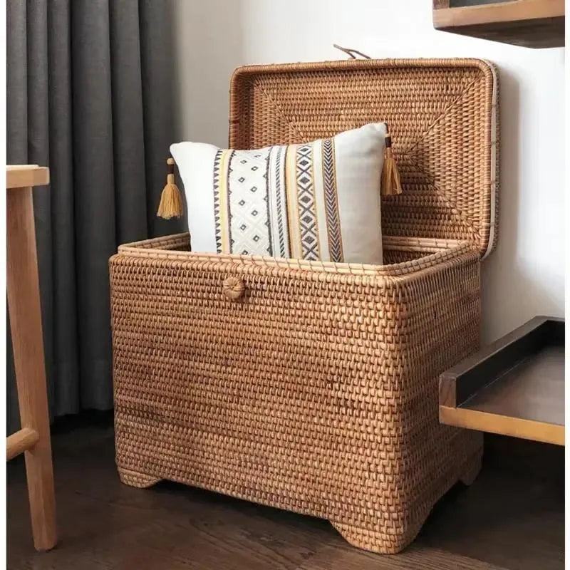 Handcrafted Vietnam Autumn Rattan Hamper with Cover – Natural Woven Laundry & Storage Chest (43×28×35cm)