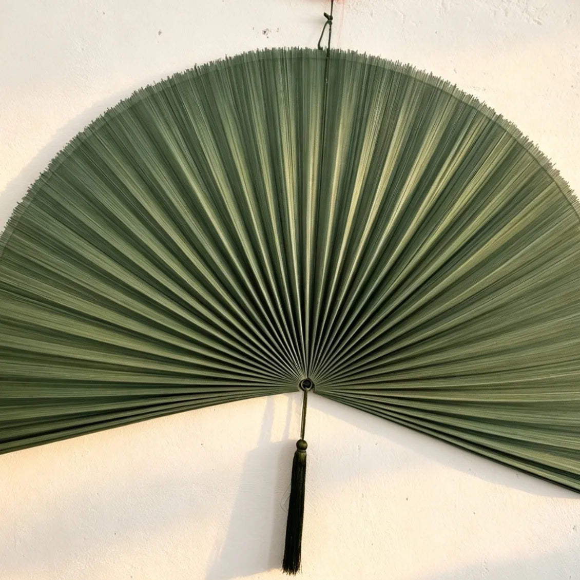Handcrafted Bamboo Woven Hanging Fan – New Chinese Style Wall Decor & Scene Layout