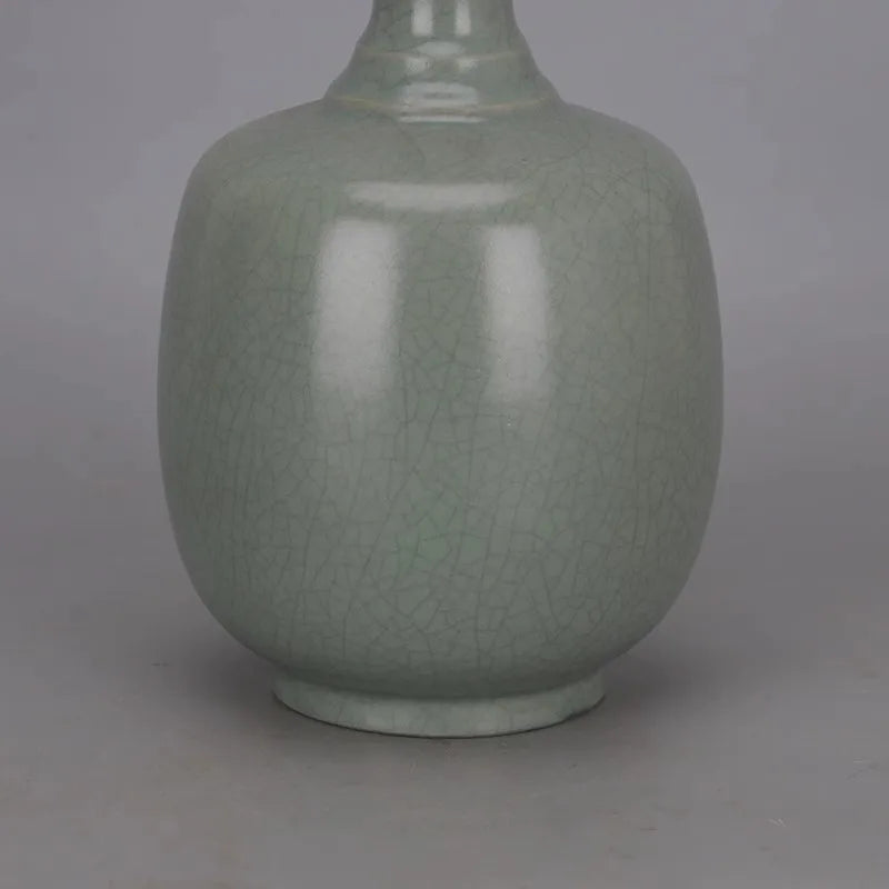 Seladon-Vase mit Bambusdekor – Qingliang-Tempel-Stil der Song-Dynastie