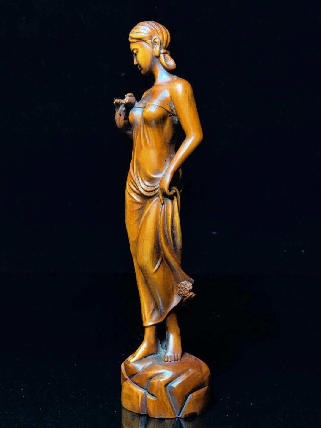Buchsbaum „Sexy Girl“ Netsuke-Figur – Japanische/Chinesische Miniatur