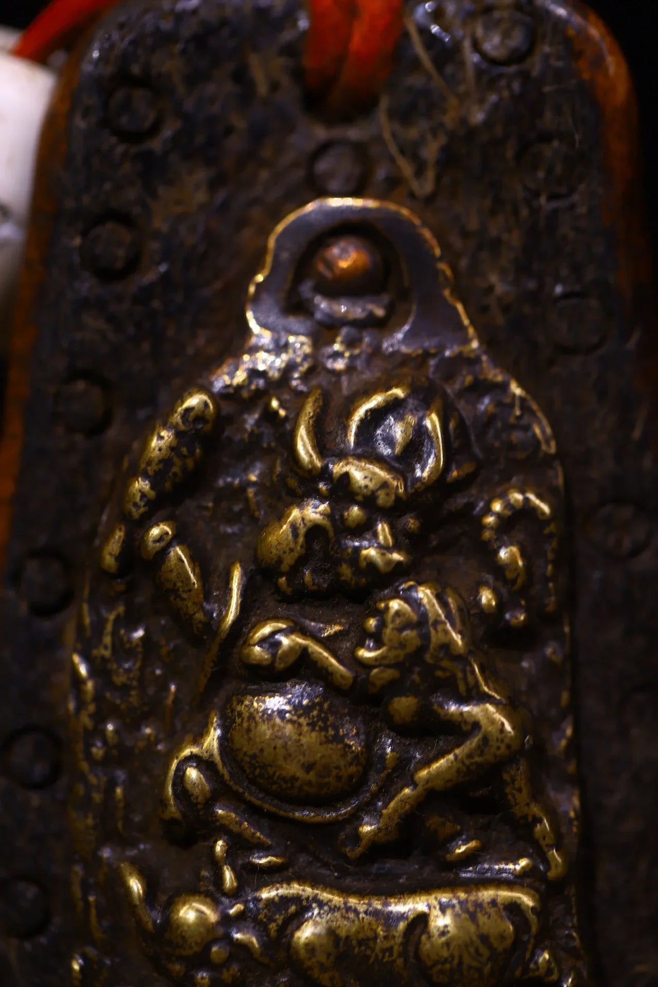 3"Tibetan Temple Collection Old Natural Gabbra Buddha Clothes Piece Yama Yan Mo  Protector Buddha Card Kapala Pendant Amulet