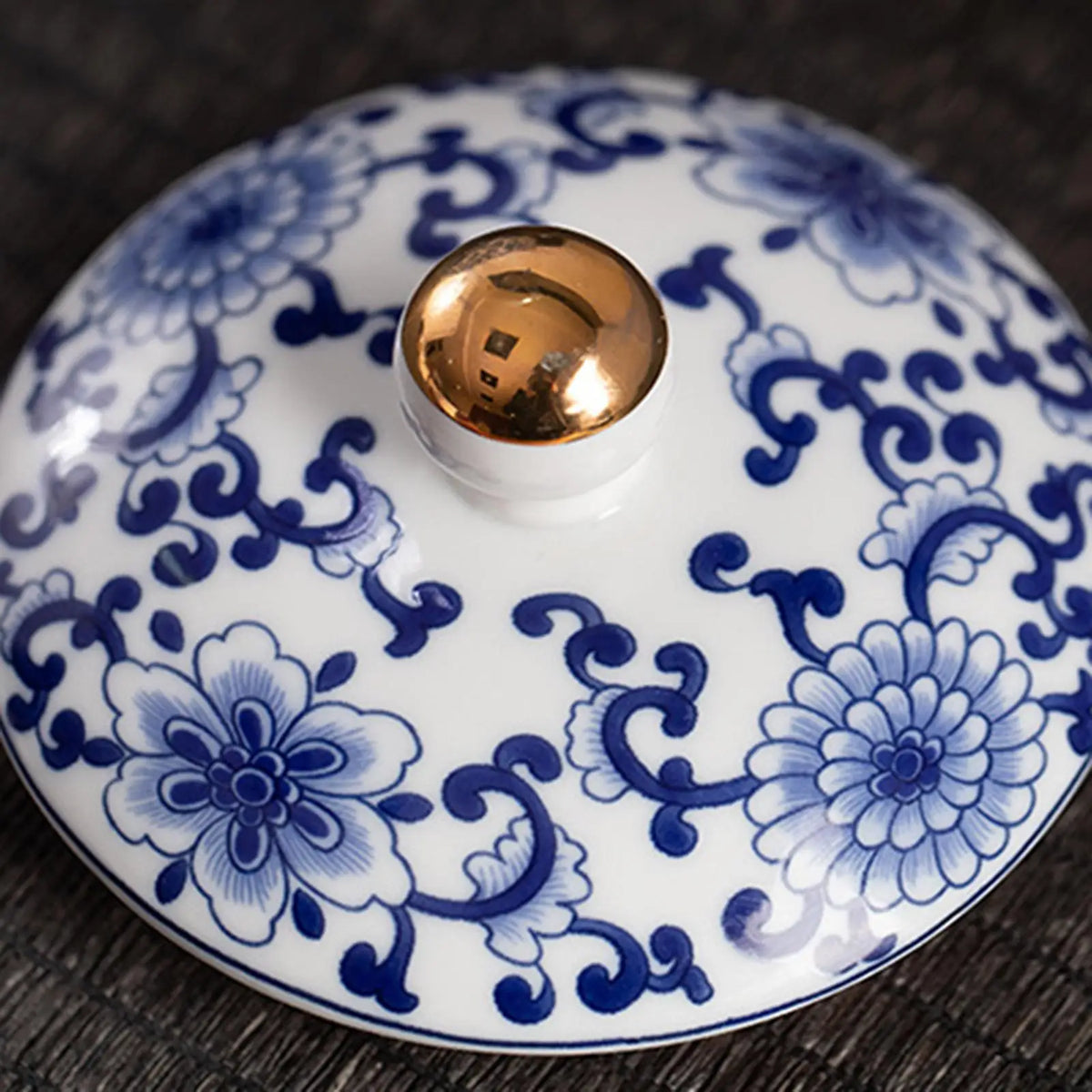 Floral Blue & White Porcelain Temple Jar | Desktop Tea Caddy