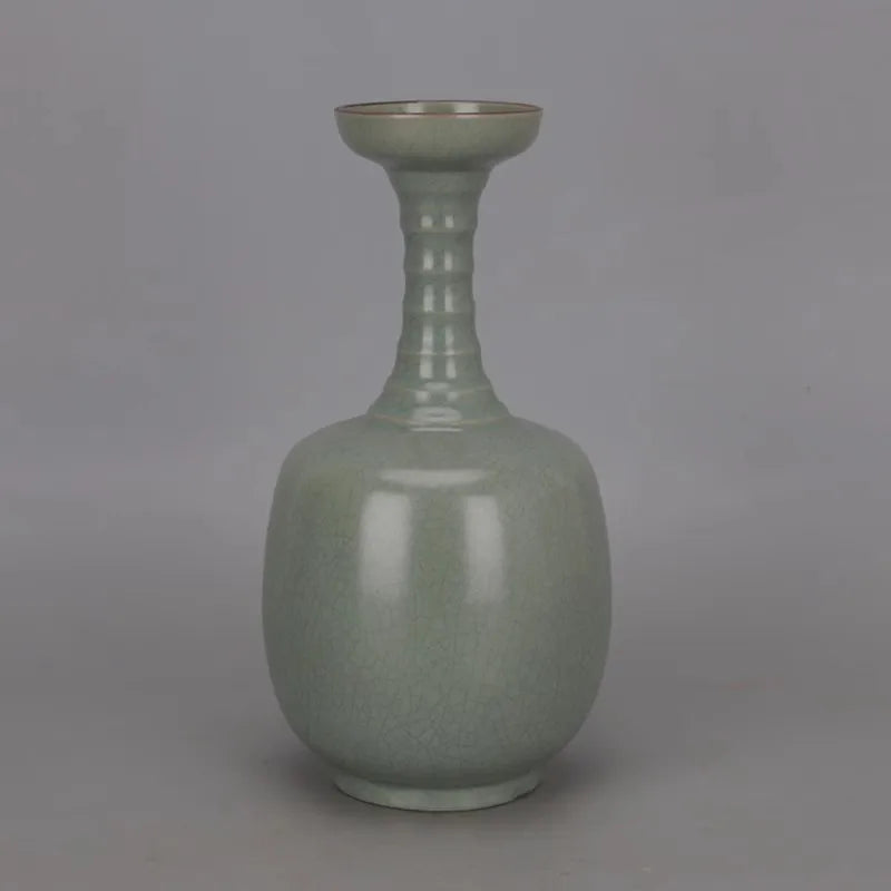Seladon-Vase mit Bambusdekor – Qingliang-Tempel-Stil der Song-Dynastie