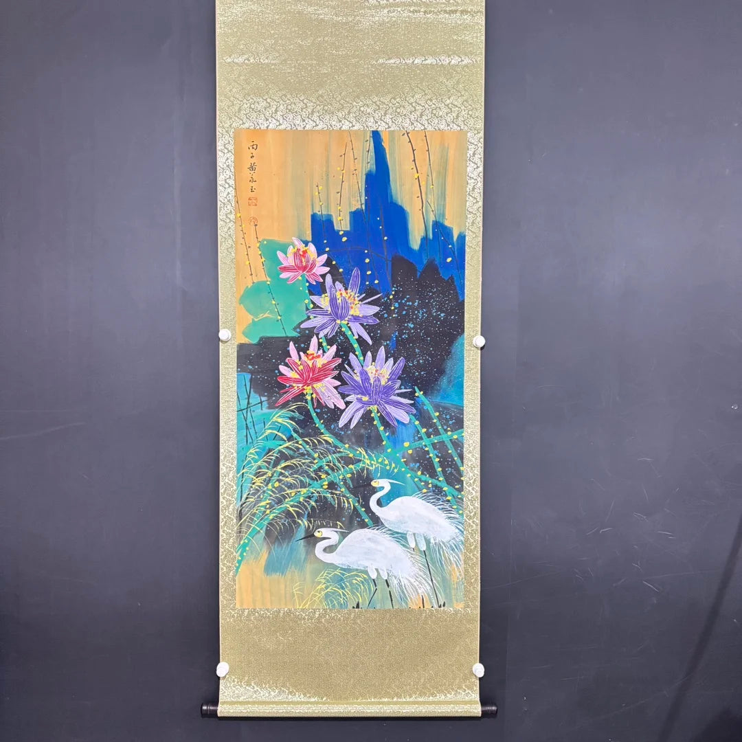 Original Hand-Painted Zhongtang Painting by Wang Yongyu – Authentic Flower & Bird Silk Scroll
