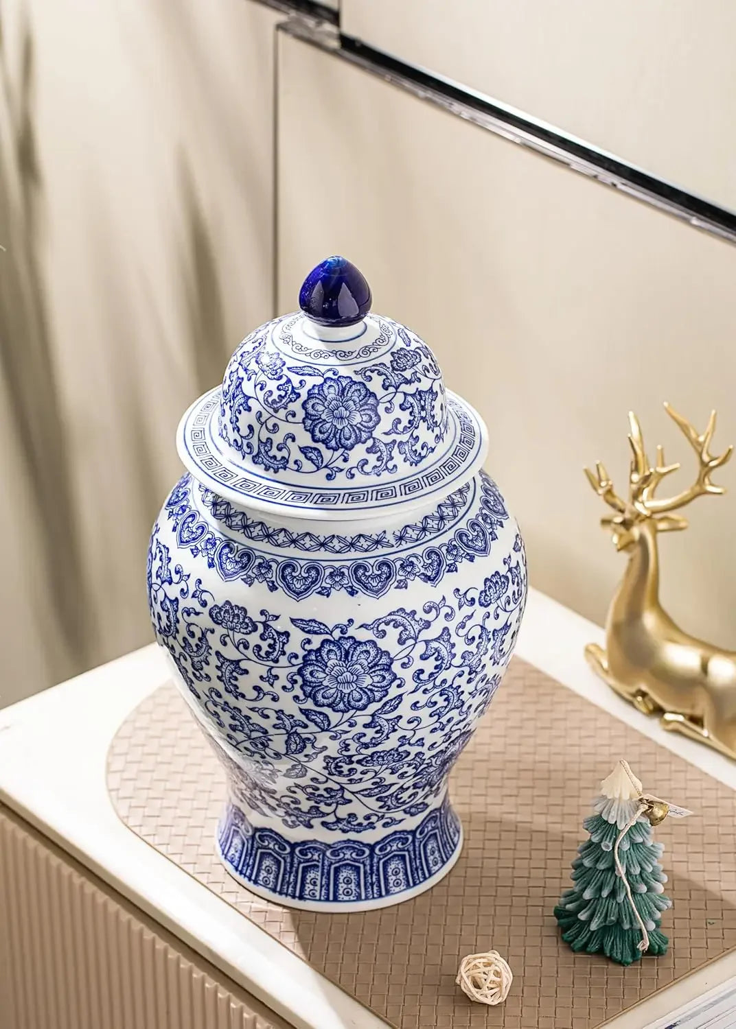 15 Zoll hohe glänzende Keramik-Ingwer-Vase, blau-weiß, Chinoiserie-Dekor