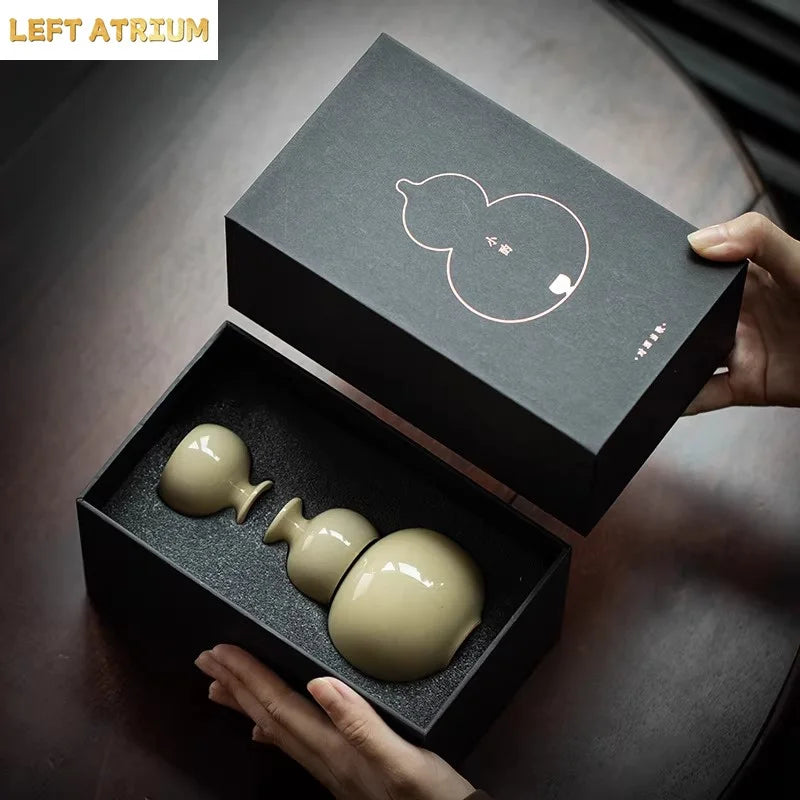 Ceramic Gourd-Shaped Sake & Wine Set – Chinese-Style Hulu Carafe & Cups in Gift Box