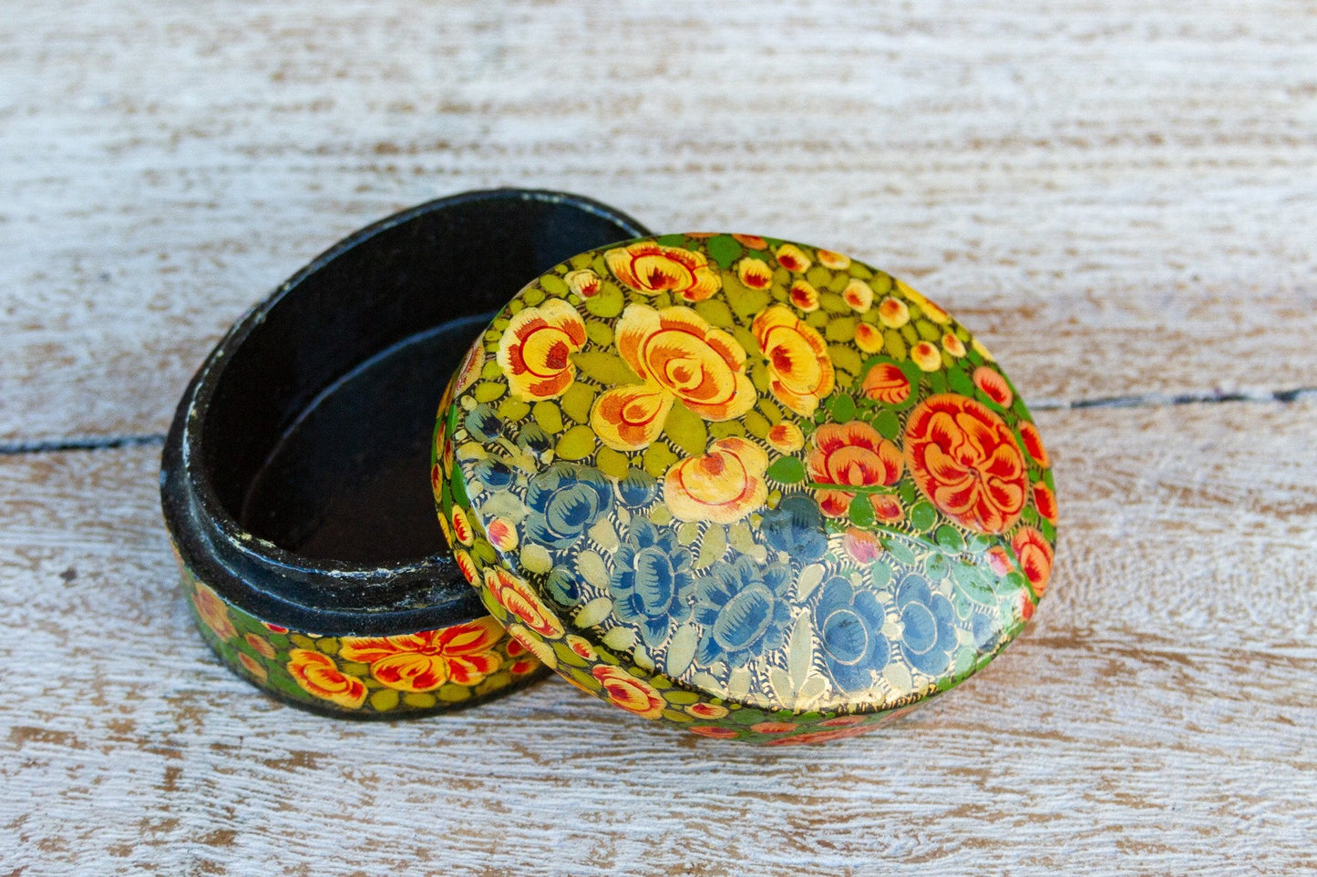 Multicolor Floral Kashmiri Tikka Box