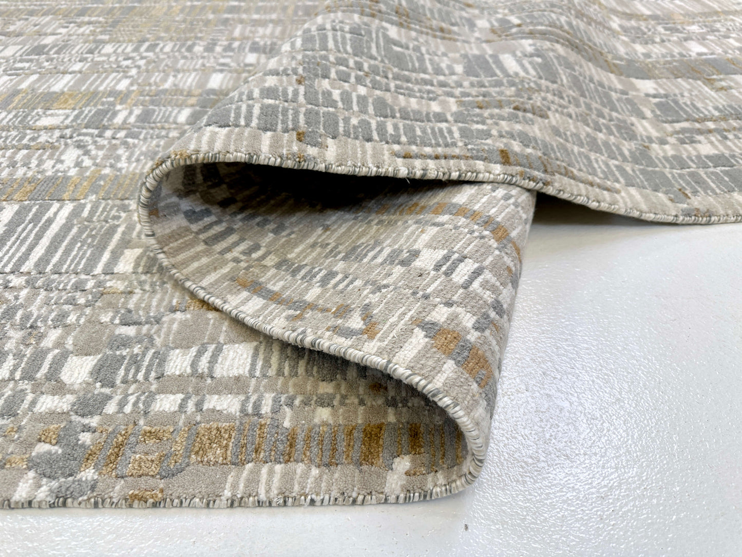 Contemporary Carved Tibetan 9x12 (ivory/gold/gray) Rug