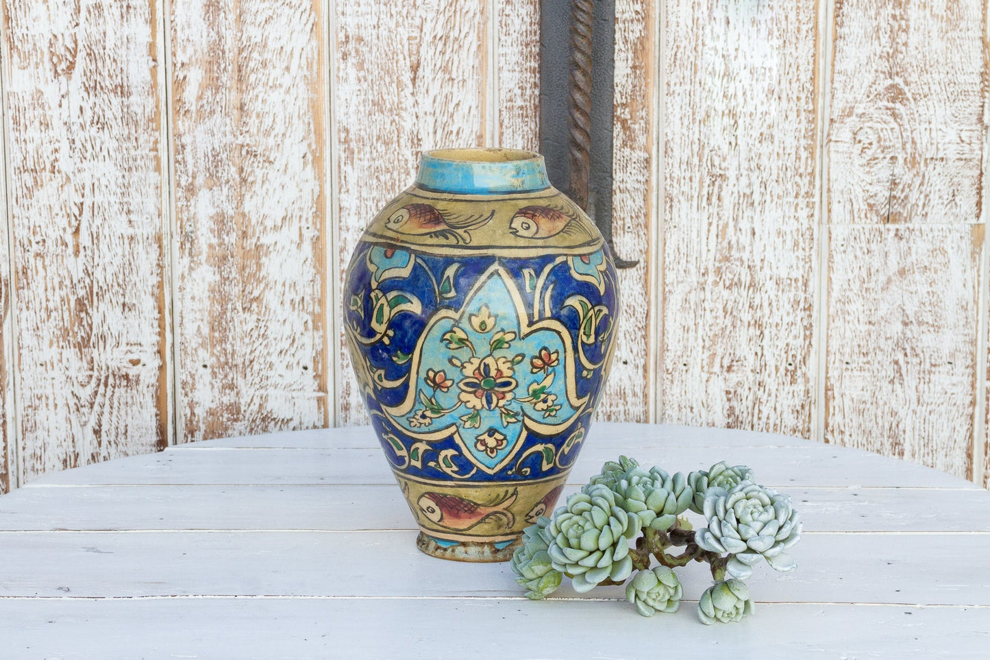 Beautiful Vintage Mughal Empire Painted Porcelain Vase