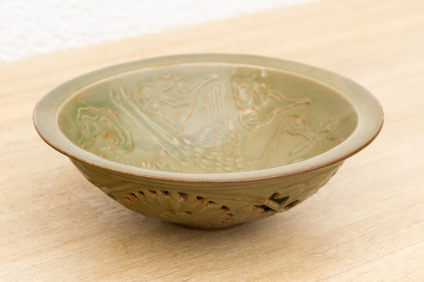 Antique Dragon Engraved Yaozhou Celadon Bowl