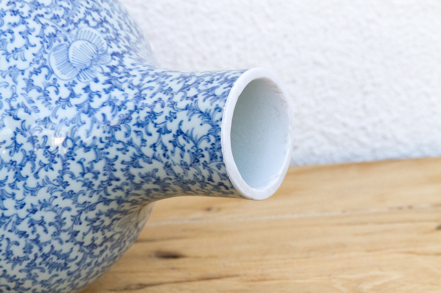 Vintage Blue & White Qinghua Floral Vase