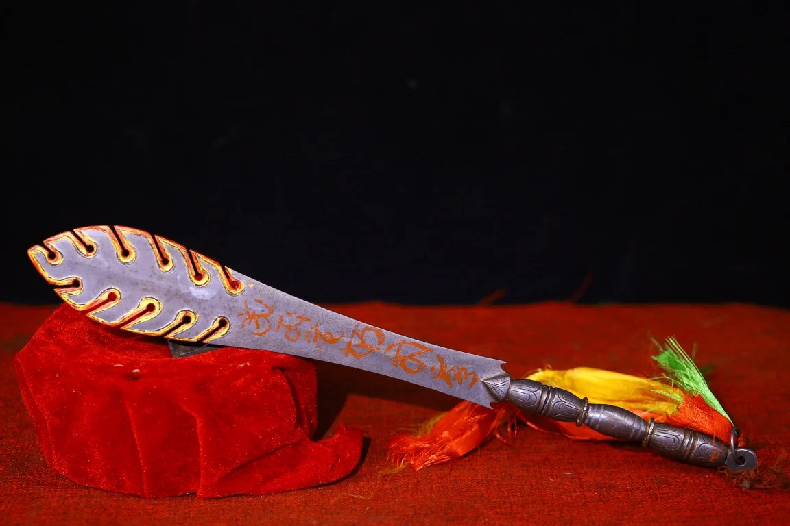 15"Temple Collection Old Tiantie Cinnabar Flame Pattern Manjushri Sword Vajra Phurpa Pendant Amulet Dharam Town house