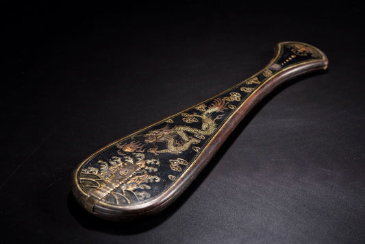 Lackware Umriss in Gold Drachenmuster Pipa-förmige Schatulle Jizi genannt Zehn Pfund wiegend Traditionelle Chinesische Medizin Wägung