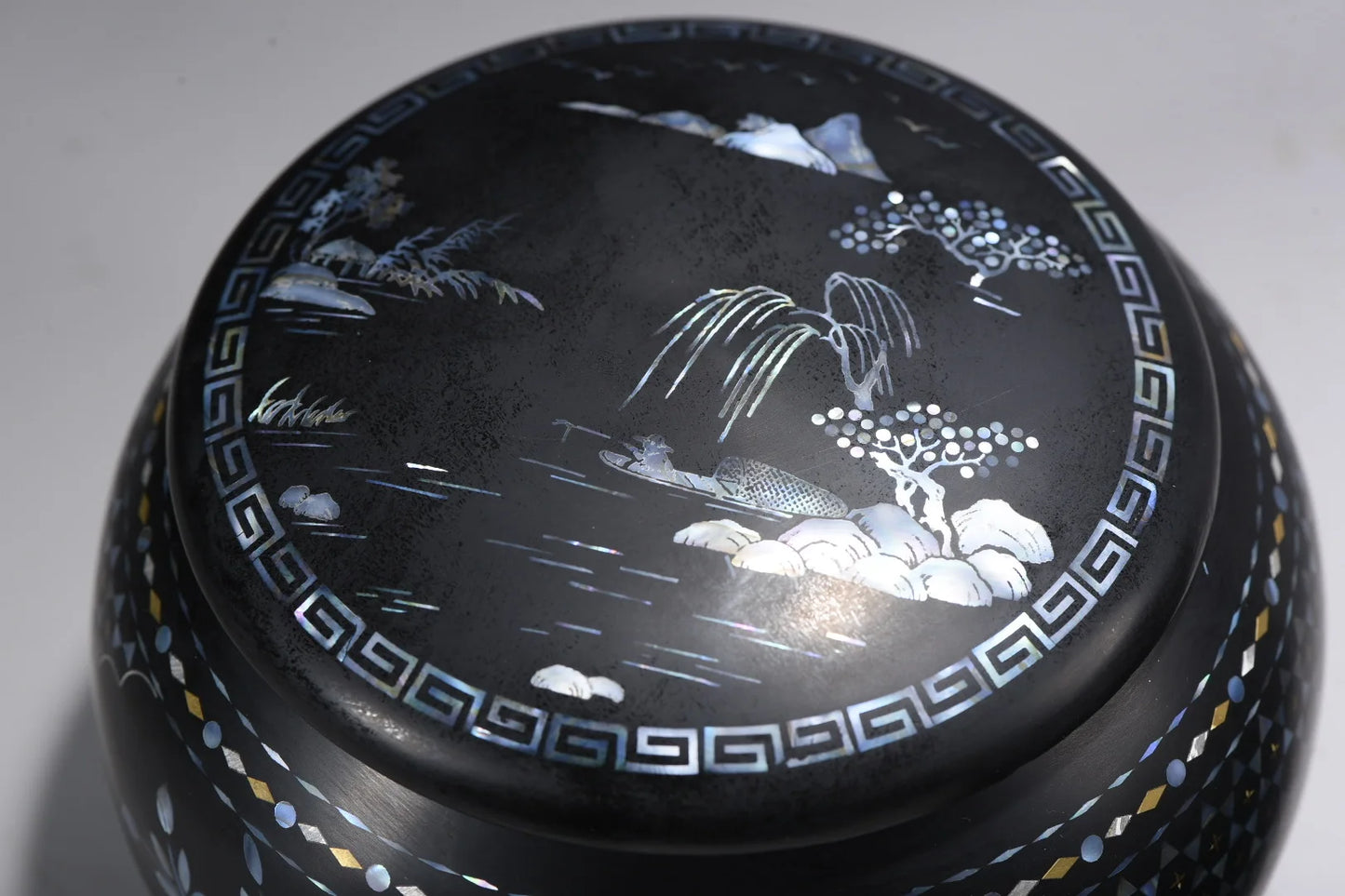 6" Tibetan Temple Mother‑of‑Pearl Inlay Lacquerware Go Can – Floral Chess Jar Pair