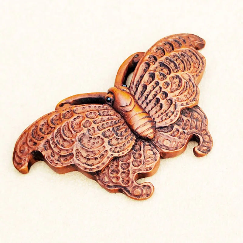 5 cm Buchsbaum Schmetterling Netsuke – Japanische Miniaturskulptur
