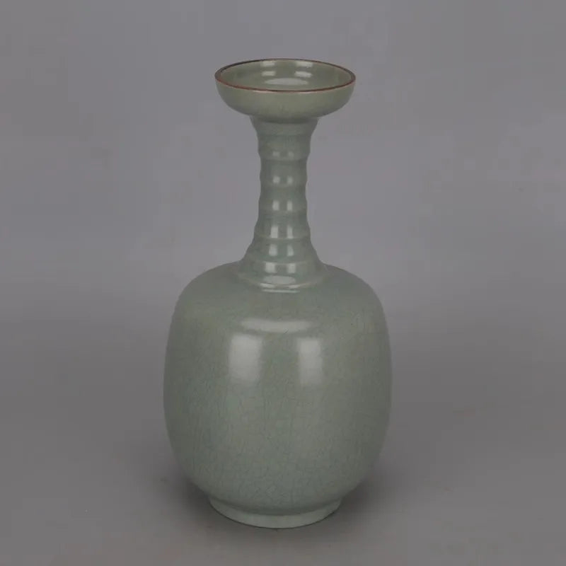 Seladon-Vase mit Bambusdekor – Qingliang-Tempel-Stil der Song-Dynastie