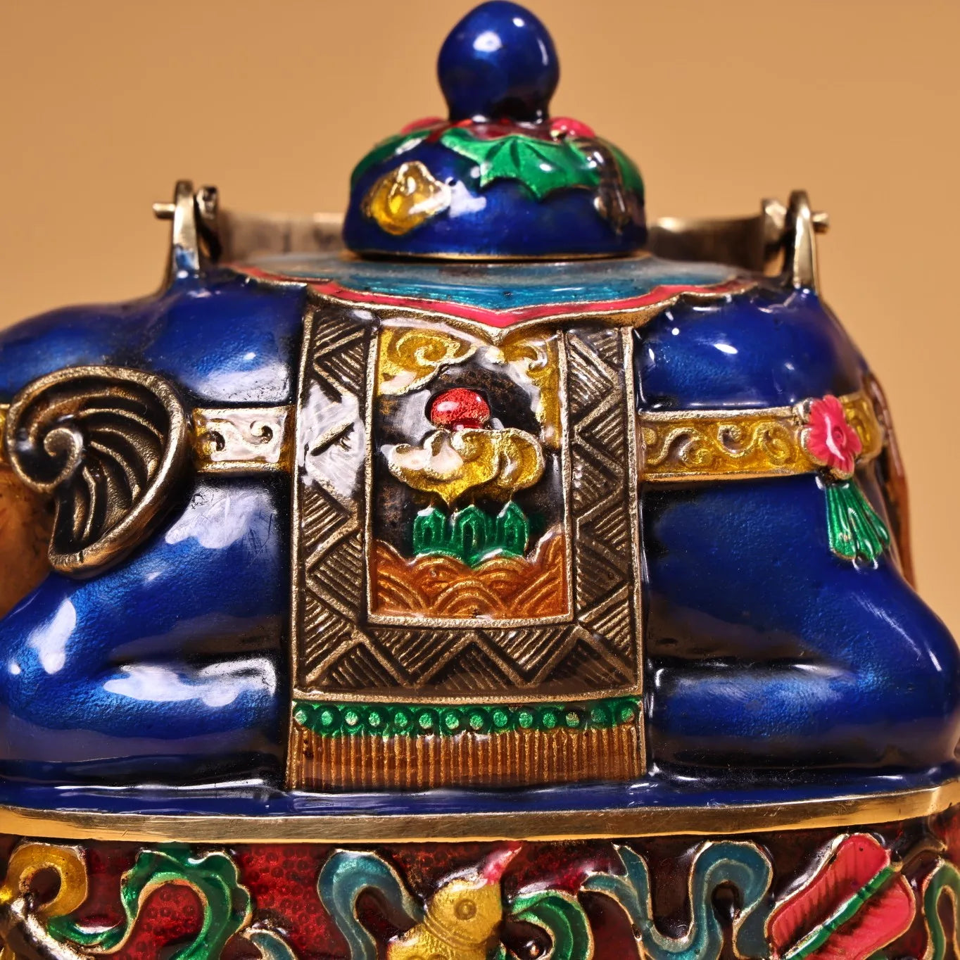6"Tibetan Temple Collection Old Bronze Cloisonne Elephant Statue Kettle Teapot Flagon Gather fortune Ornament Town house