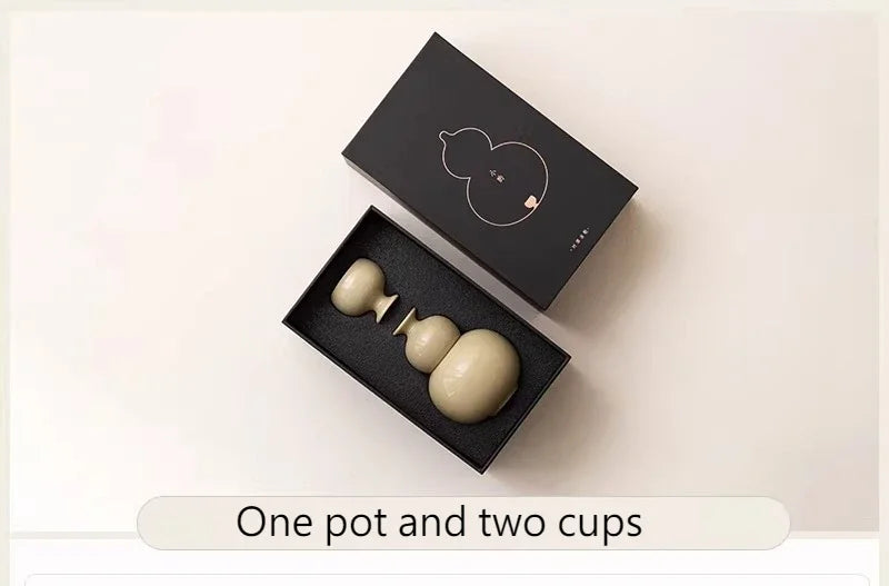 Ceramic Gourd-Shaped Sake & Wine Set – Chinese-Style Hulu Carafe & Cups in Gift Box
