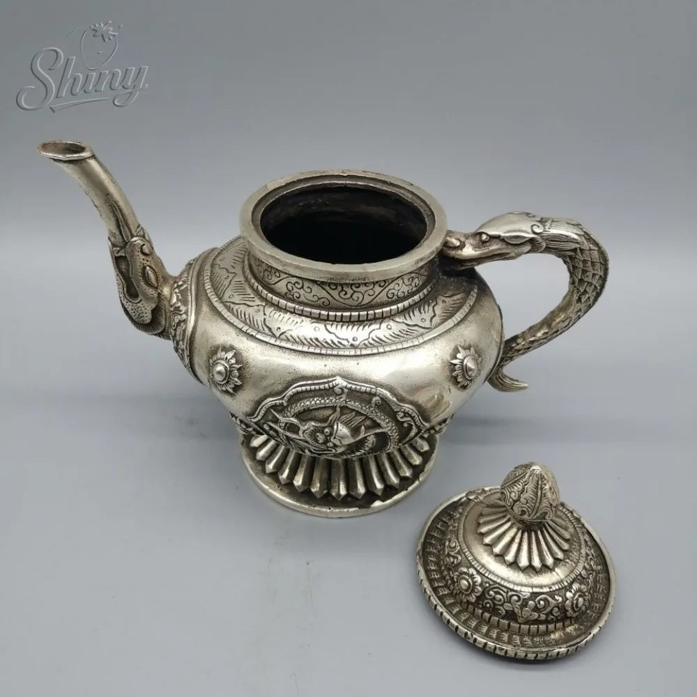 Exquisite alte chinesische Tibet Silber handgeschnitzte Drachenflasche / Teekanne