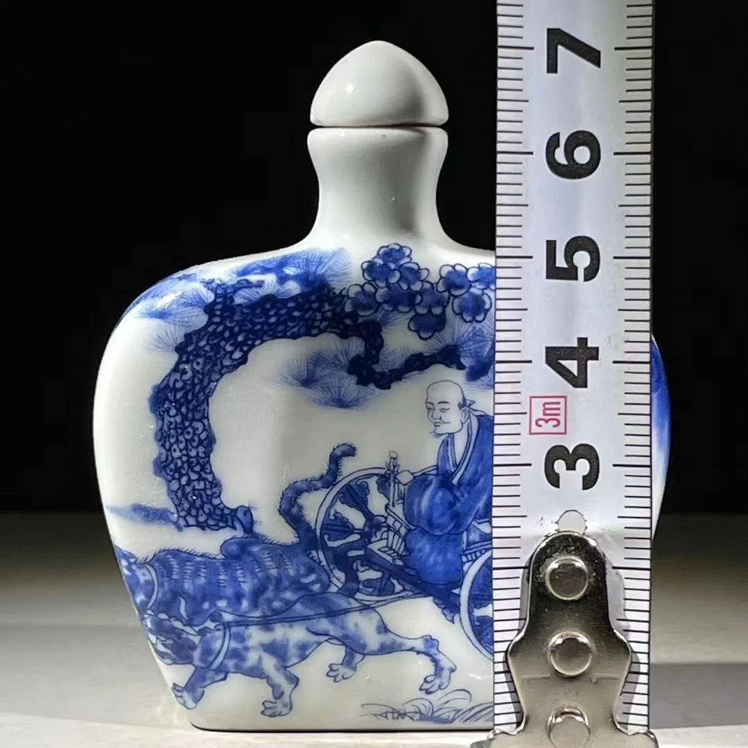 Chinese antique Qianlong style blue and white figure carriage snuff bottle exquisite handicrafts
