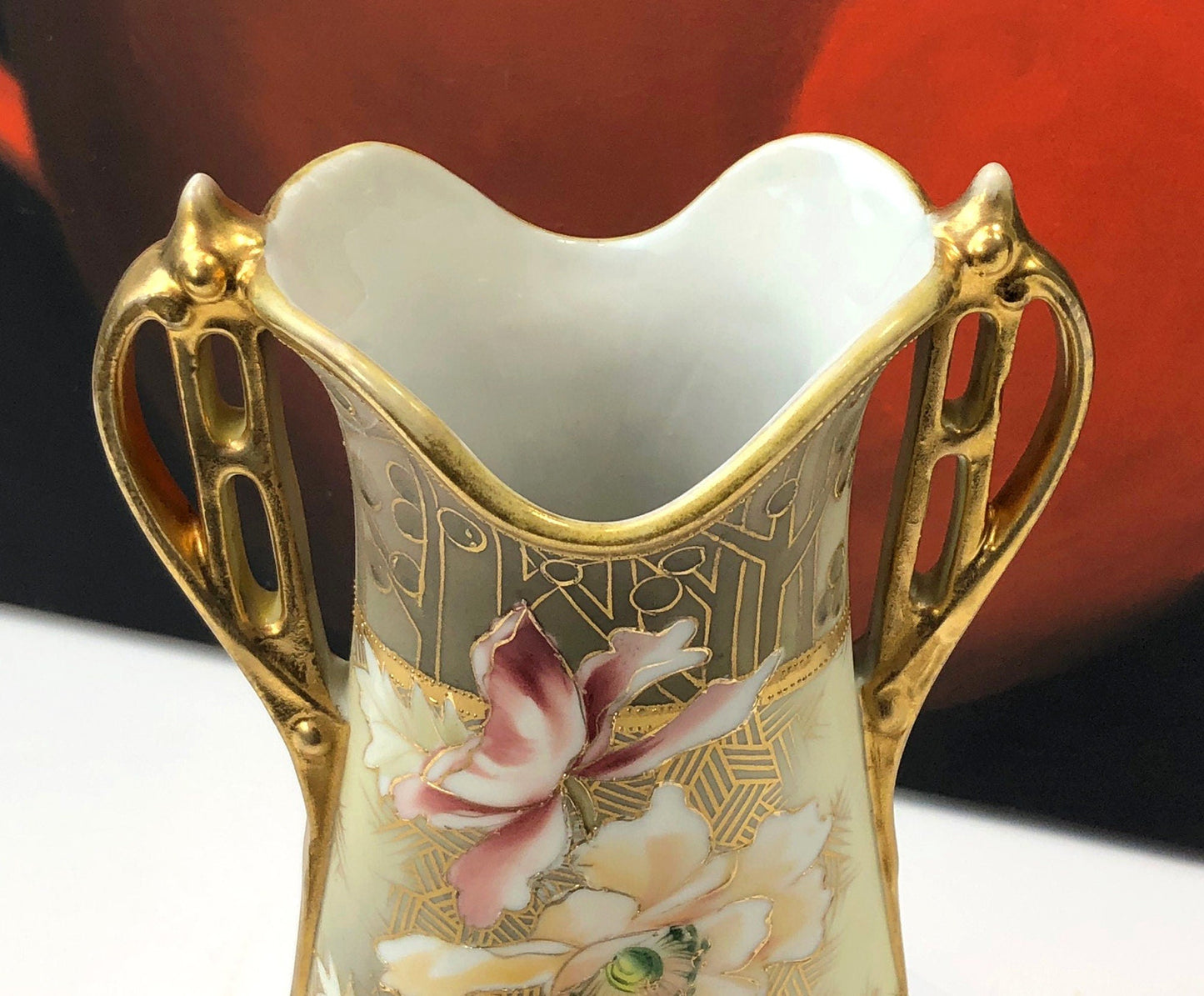 Handbemalte Jugendstil Nippon Vase, antike japanische Gold Blumenurne